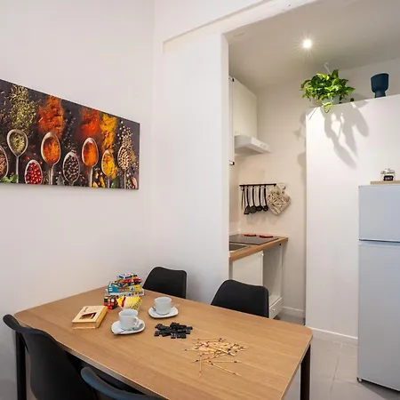 The White Beams - Navona Apartmán